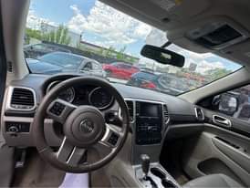 A picture of 2011 Jeep Grand Cherokee Laredo Sport Utility 4D