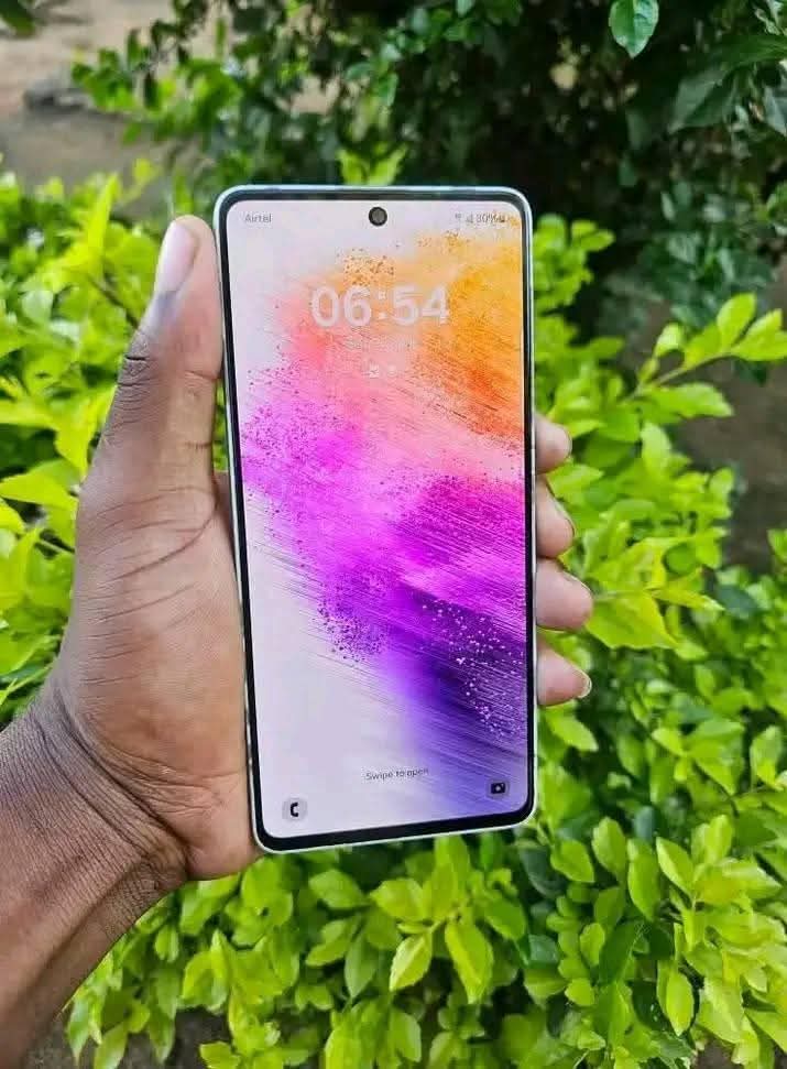 A picture of SAMSUNG A73 5G