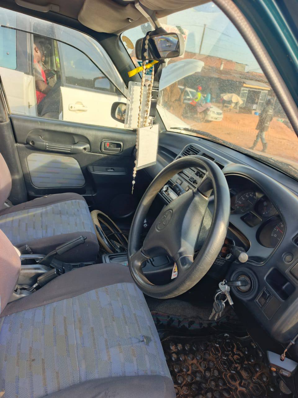 A picture of Rav4 UAZ 12 7m