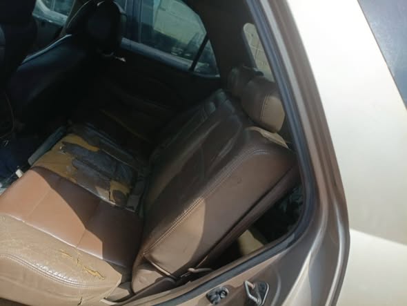 A picture of acura mdx 2004 08103497110