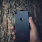 A picture of IPhone 7 32GB at 230k call or what s app