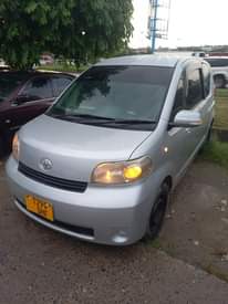 A picture of Toyota Porte Year 2005 Full ac Engene capacity 1290 Price