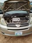 A picture of Extremely super sharp Toyota sienna 06 model untempered engine and