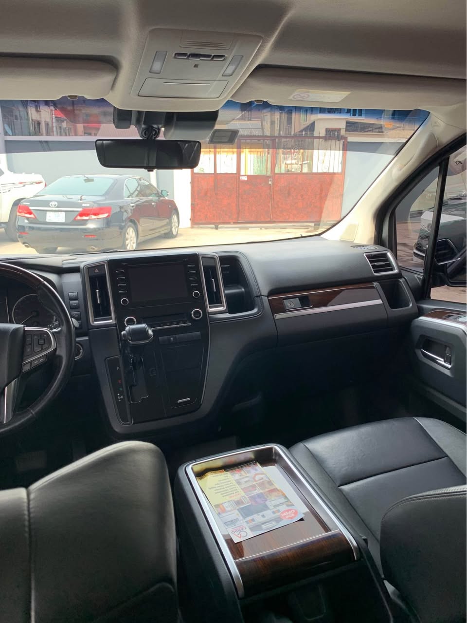 A picture of 95 000 000 NEW ENTRY FOREIGN USED 2020 Toyota GRANVIA