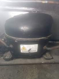 A picture of Fundi friji na ac tupo mwenge pamoja na kigamboni 0688876065