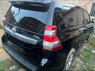 A picture of Toyota Prado 2 7 VVT i 2015 black