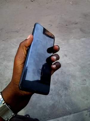 A picture of Samsung s20 ultra 0654702411 0625524839