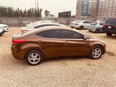 A picture of Hyundai Elentra 2016