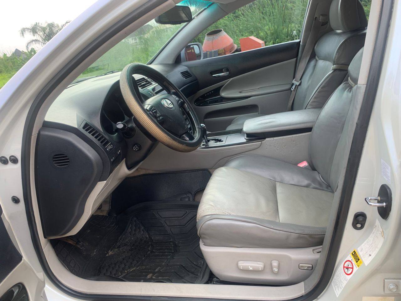 A picture of Less than 6months used 2005 Lexus Gs350