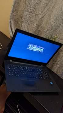 A picture of laptop na sim