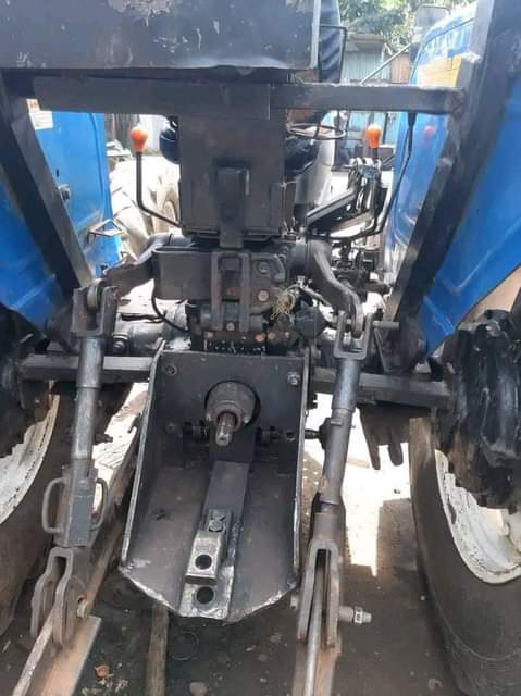 new holland truck