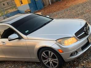 A picture of Distress sales Mercedes Benz C300 NON 4matic First body Belgium