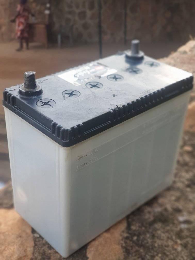 A picture of car battery