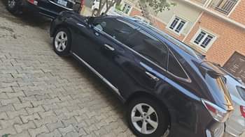A picture of belgium grade 2010 lexus rx350 with untampered engine and everything
