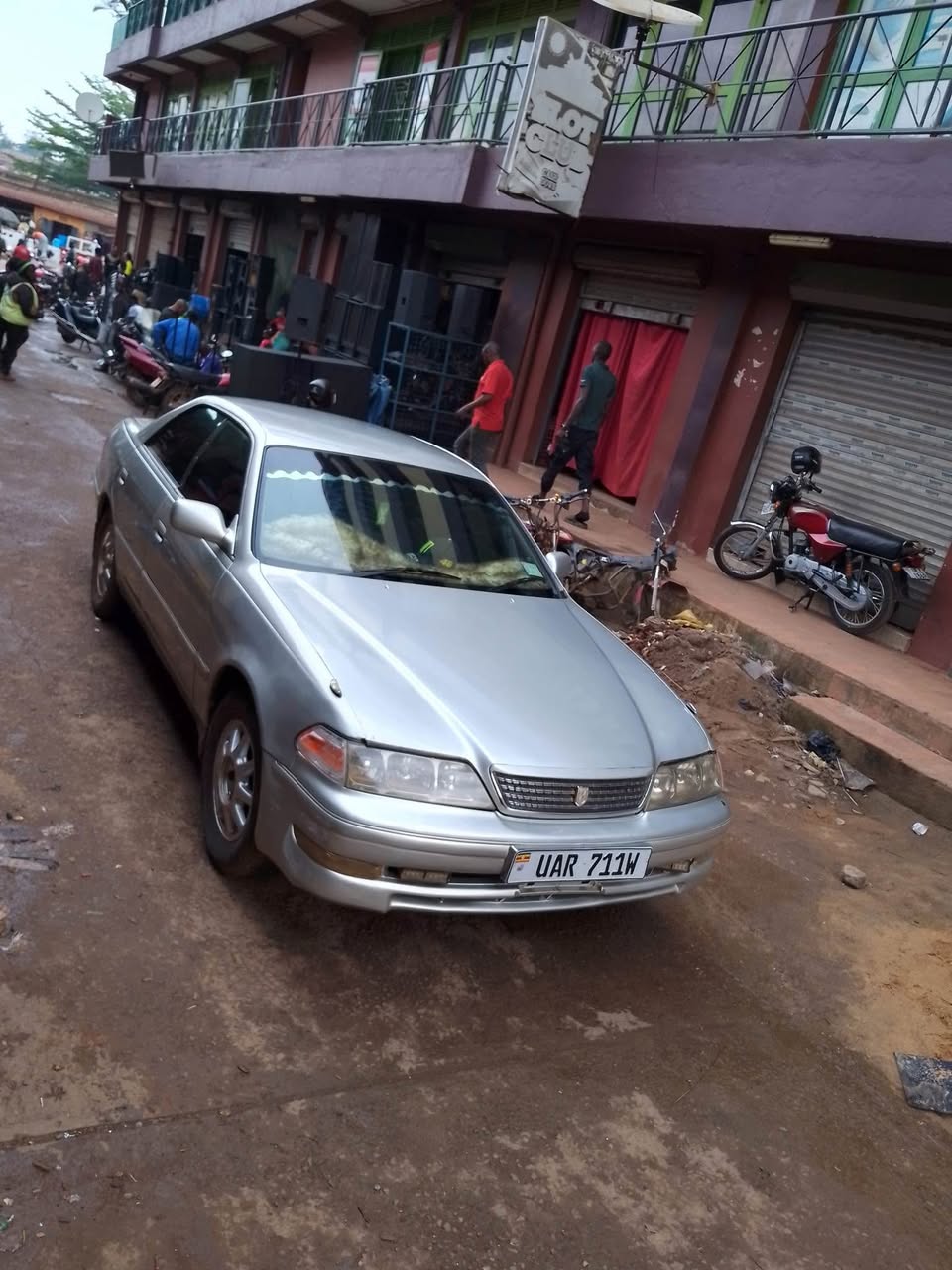 A picture of 2000 Toyota mark ll