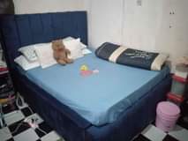 A picture of Kitanda Cha 5 6 Kinauzwa Bila Godoro Maeneo Ya Arusha