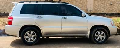 A picture of Neatly used 2004 Toyota Highlander 2row seater buy and drive