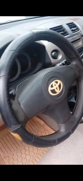 A picture of Toyota Rav4 2008 v4
