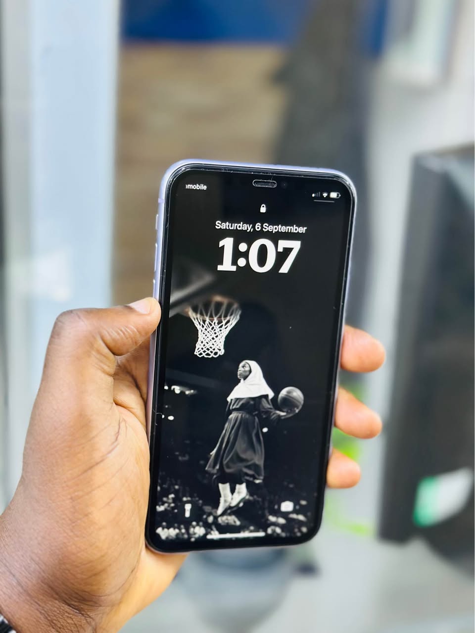 A picture of iPhone 11 128GB Storage