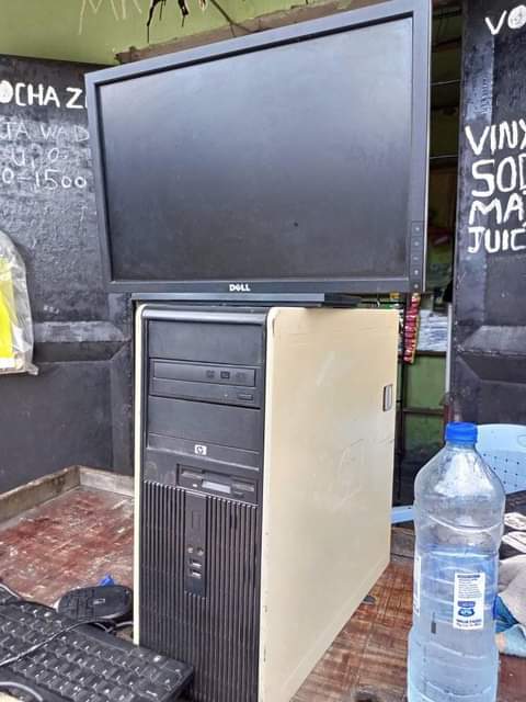 A picture of Hp computer Full