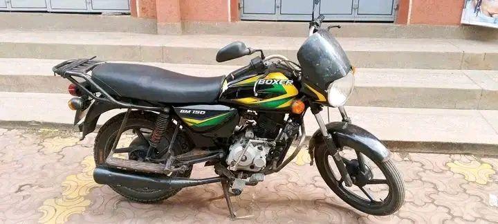 bajaj boxer