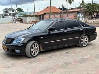 A picture of Toyota Crown Athlete