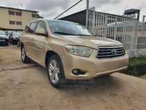 A picture of Quick deal in Lagos Toyota Highlander limited 2010 6 85million