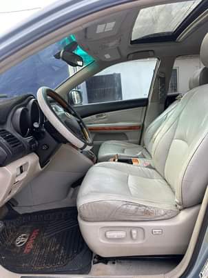 A picture of 2005 Lexus Rx 330