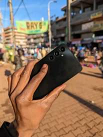 A picture of Samsung a14 imenyooka internal 64gb ram 4 haina kipengele nicheck