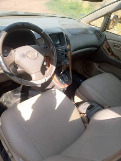 A picture of RX 300 Lexus Fix d AC Engine 100 Gear 100