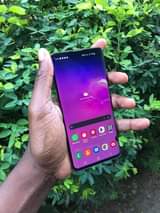 A picture of SAMSUNG S10 5G