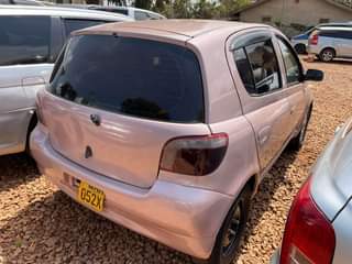 A picture of Toyota Vitz for sale 9 500 000
