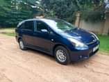 A picture of Toyota wish on
