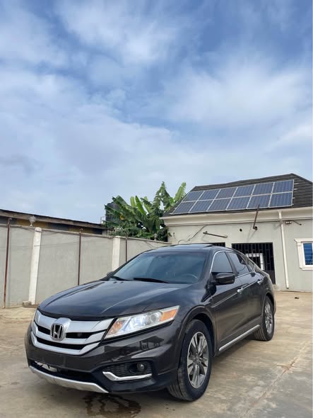 A picture of 2014 Crosstour