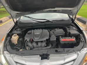 A picture of Hyundai Sonata 2013 model Few years used with low mileage