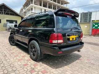 A picture of LAND CRUISER