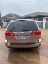 A picture of Toyota Sienna