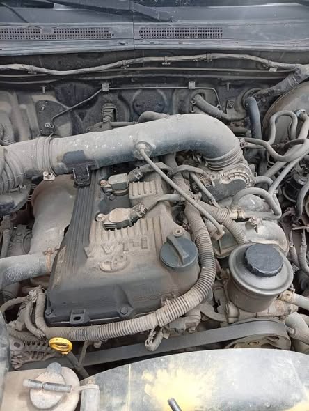 A picture of Toyota hilux 2015 model manual transmission