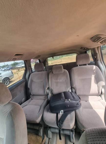 A picture of 2006 TOYOTA SIENNA