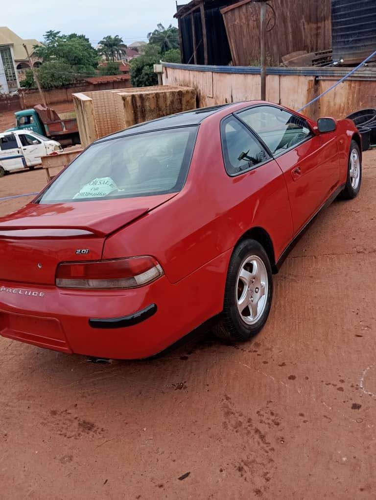 A picture of Very sound honda prelude manual gear untampered engine and gear