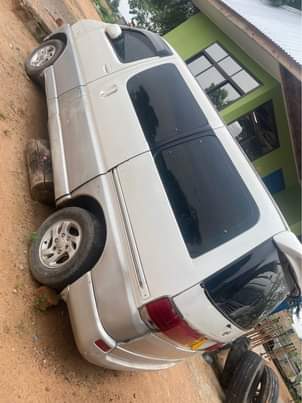 A picture of Hii gar Inauzwa Bei 2 5M Imeua engine ilikua 3rz