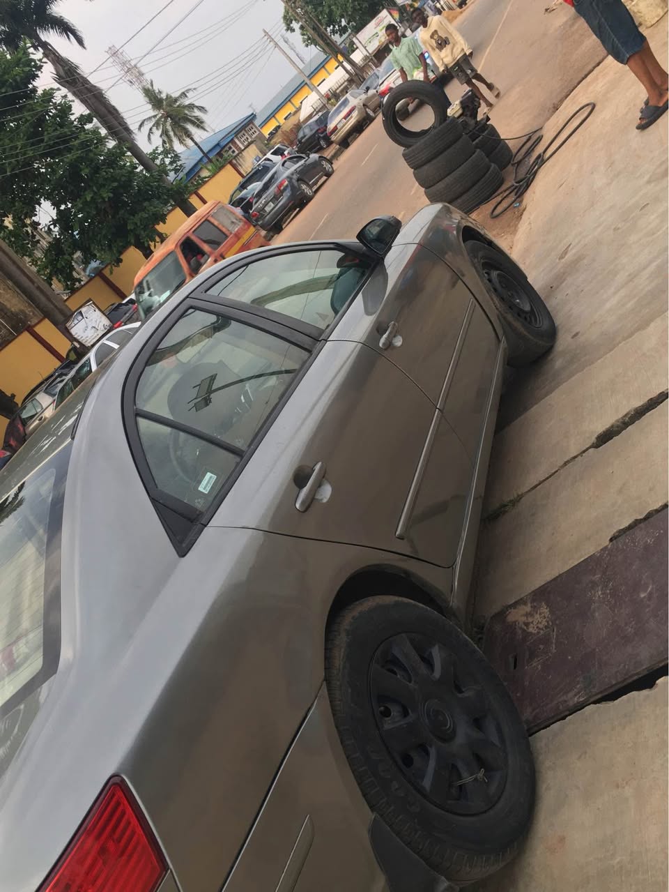 A picture of Hyundai Sonata 2009