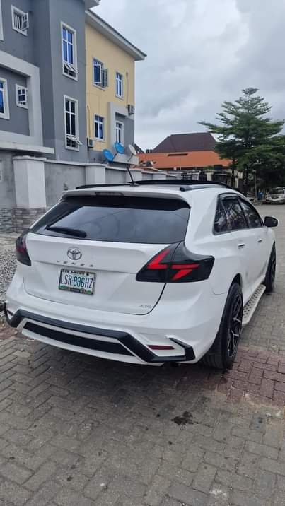 A picture of 2010 Toyota venza limited clean Nigerian use upgraded to 2013