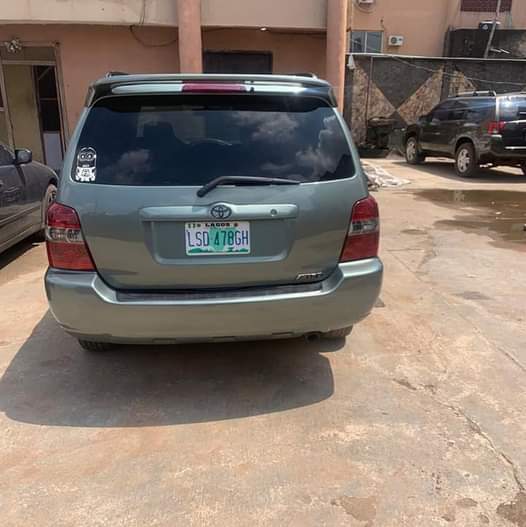 A picture of Price Splash Toyota Highland used 3 Seater 2005 2006 Registered