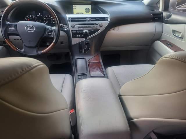 A picture of Fresh and clean foreign used SUV with sharp body exterior