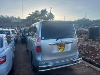 A picture of 2009 Toyota Noah