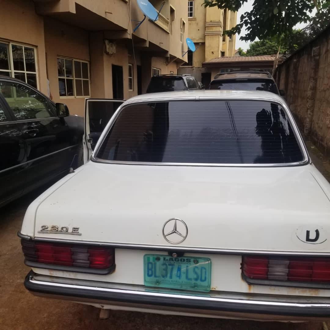 A picture of Old benz