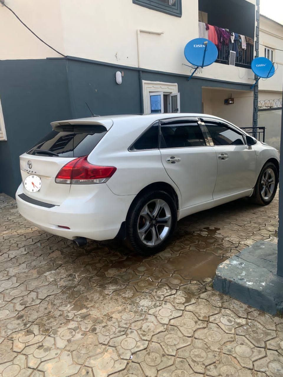 A picture of Owner Need Money 2011 Venza Ubgrade to 2015 Engine Gear