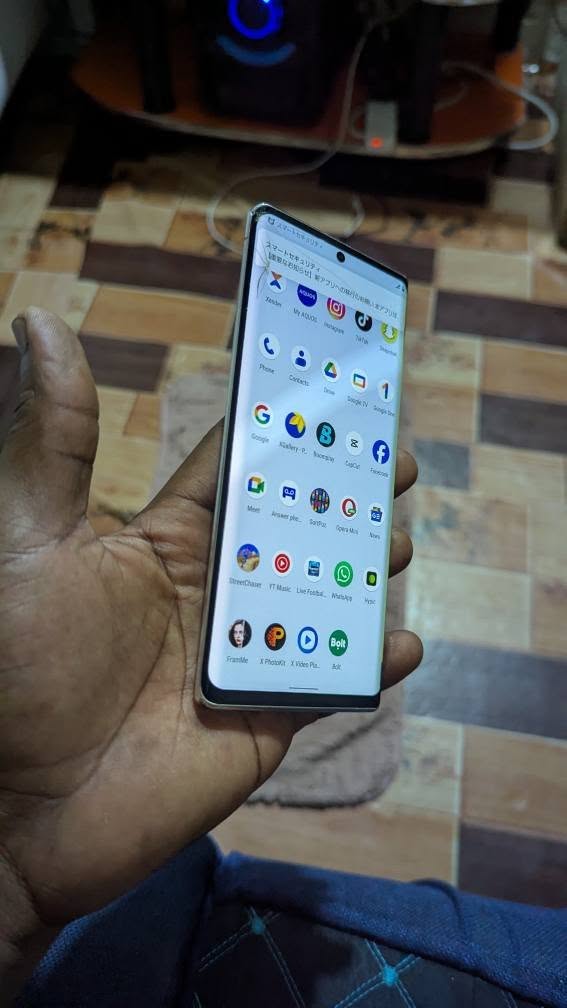 A picture of Aquas R6 Ina kreki kidogo San ila inafanyakaz gb128 bado
