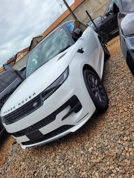 A picture of Range rover sport 2023 Diesel